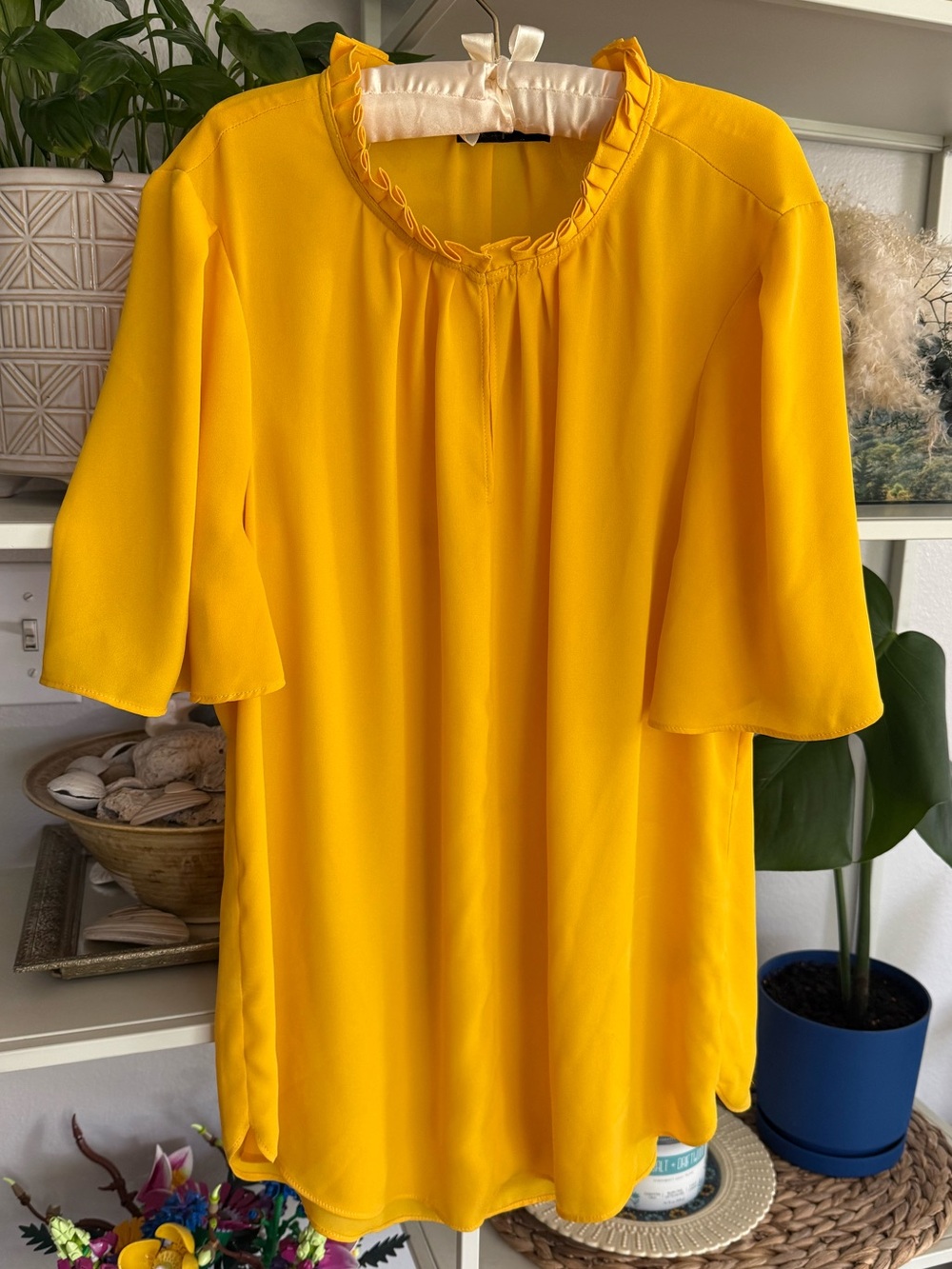 Tahari Yellow Ruffle Neck Short Sleeve Blouse